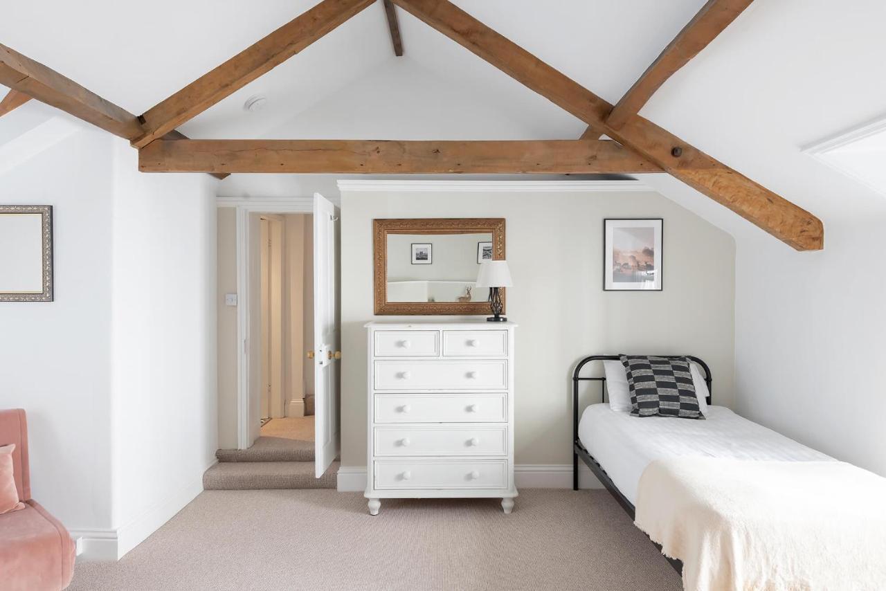 Cotswold Manor House - Country House Retreat With Hot Tub, Ideal For Large Groups Petty France Exterior foto